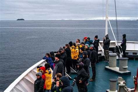 What to Expect: Crossing the Drake Passage 